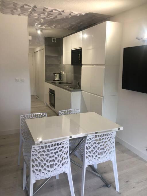 Studio 25M2 Hyeres Plages Extérieur photo